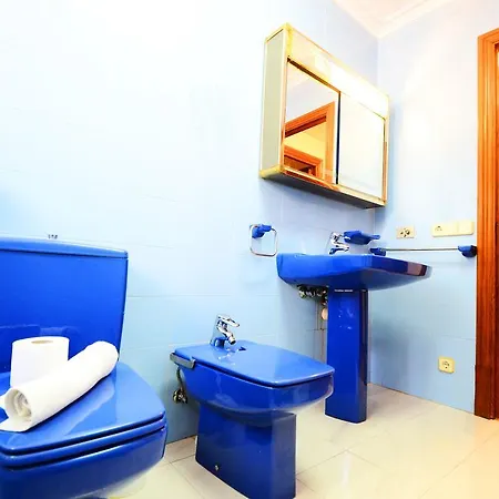 Apartament Cartago *